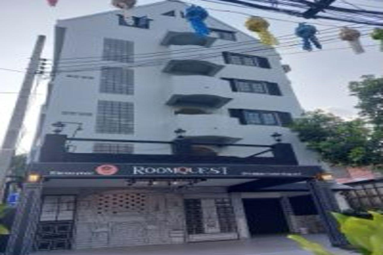 Roomquest Chiang Mai Tha Phae Kültér fotó