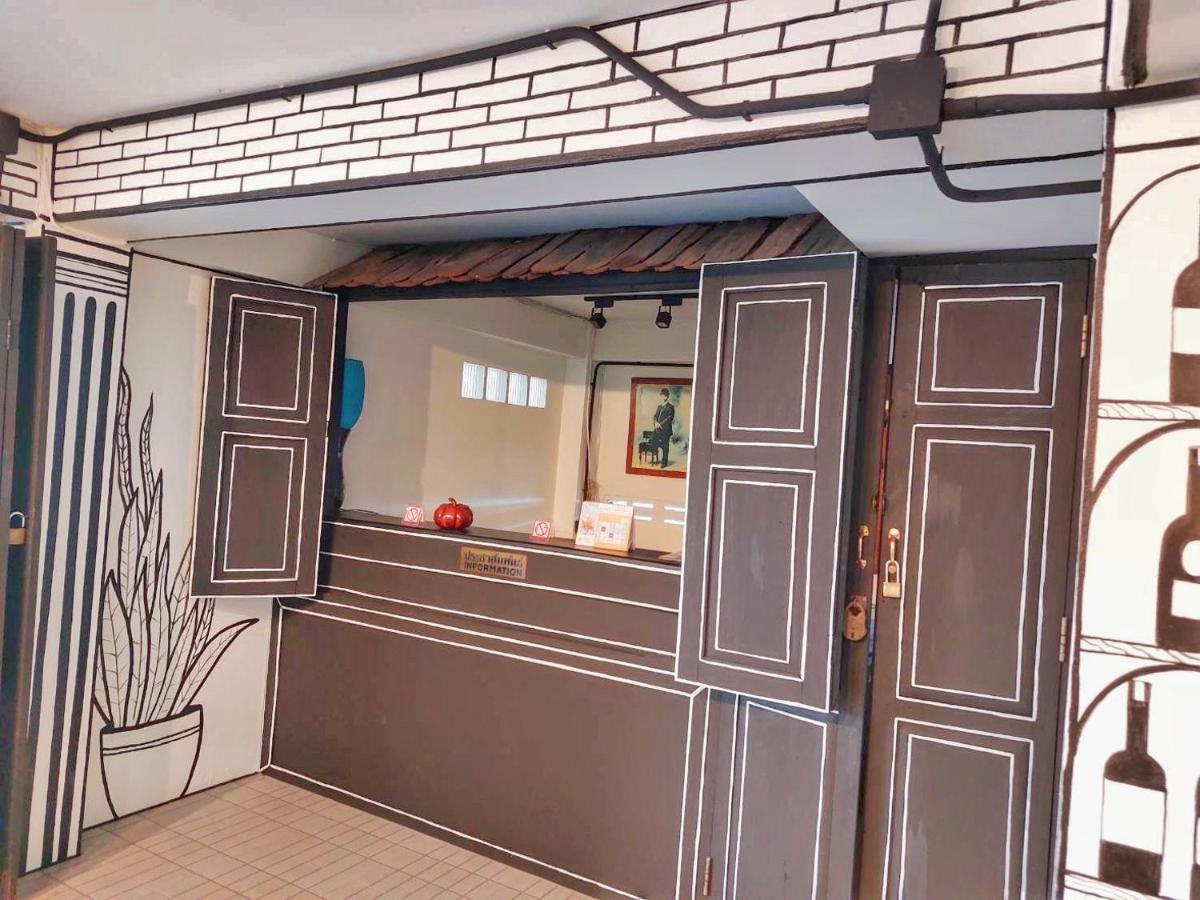 Roomquest Chiang Mai Tha Phae Kültér fotó