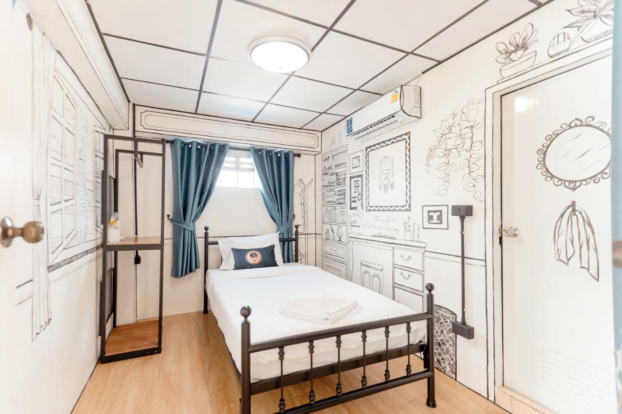 Roomquest Chiang Mai Tha Phae Kültér fotó